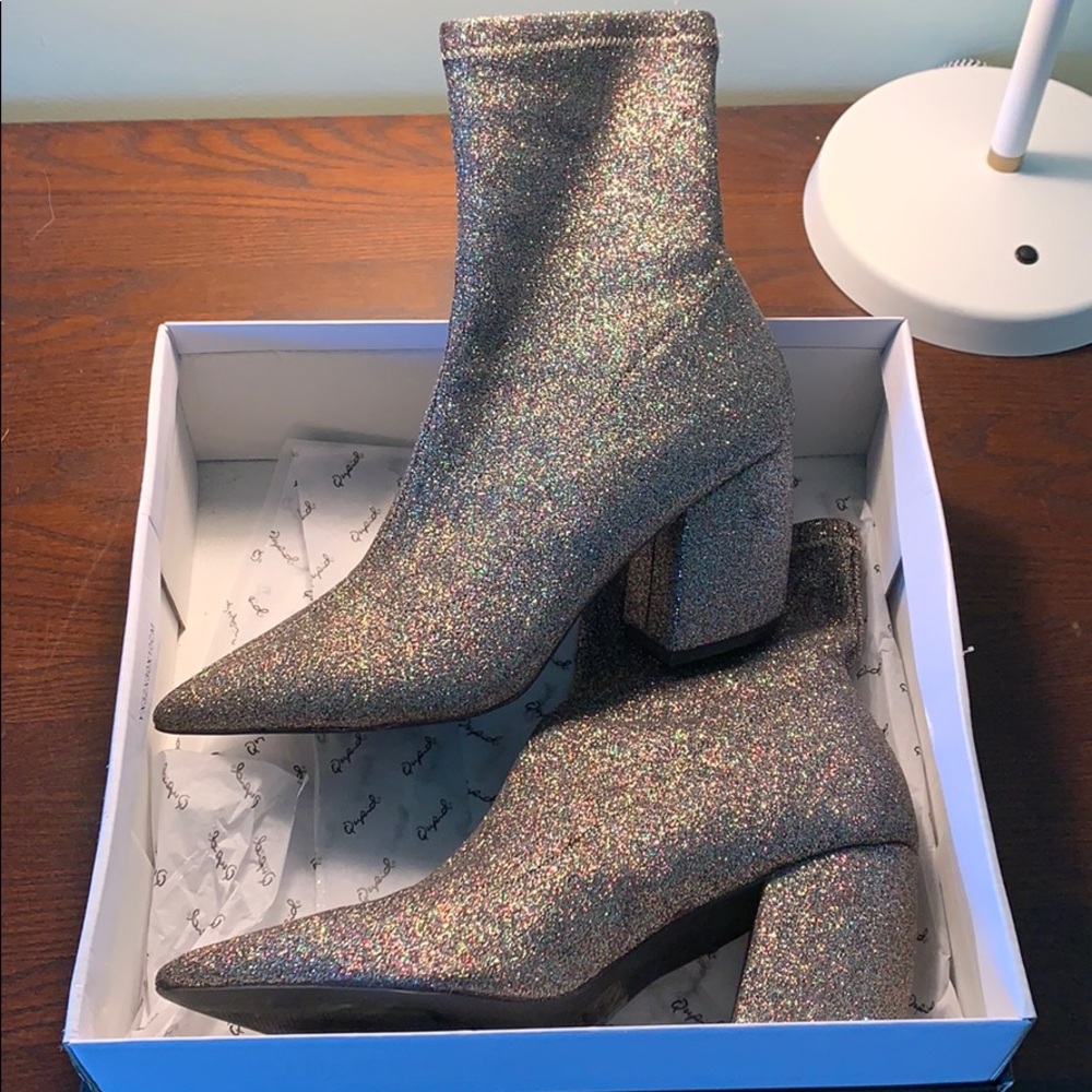 Qupid Silver Glitter Ankle Boots